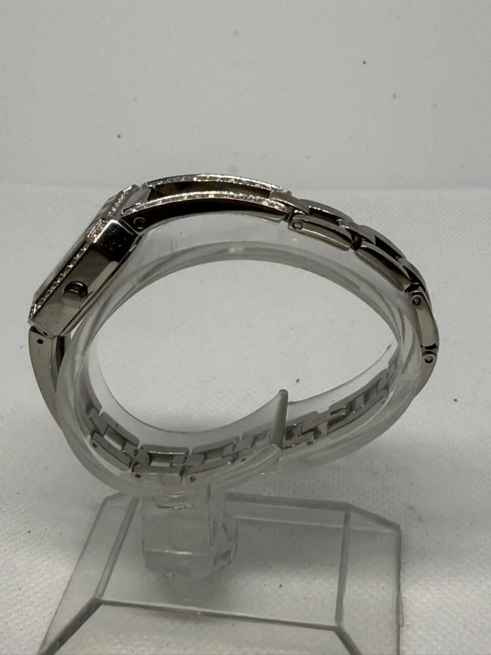Guess Women's Silver-Tone Crystal Accented Rectangular Bracelet Watch